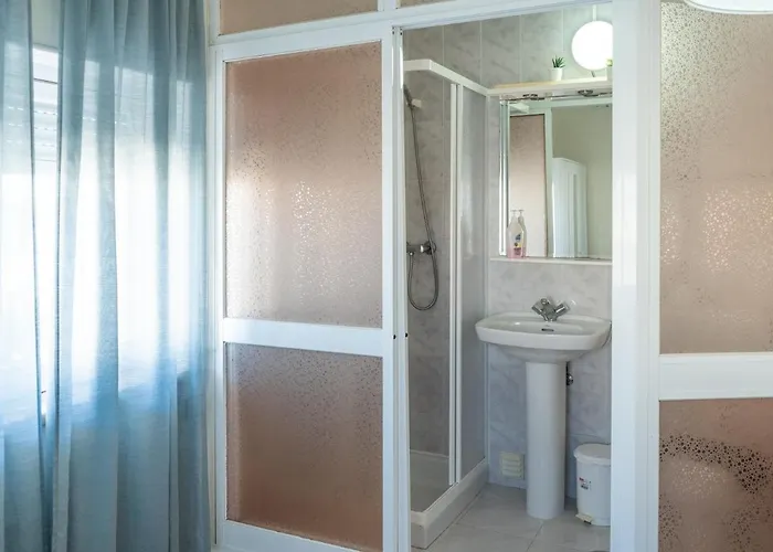 Avenue בית הארחה *