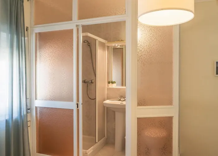 Avenue בית הארחה פרל